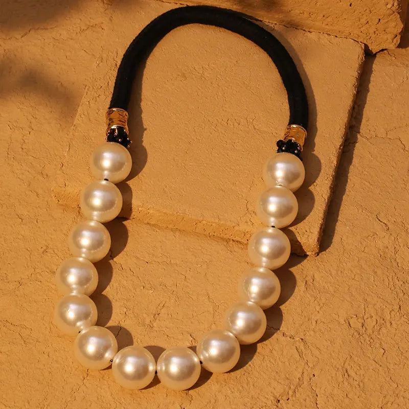 Collar de perlas Noir Empress