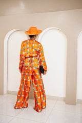 Conjunto de top cruzado y pantalón palazzo de seda Ankara en color naranja vibrante de Omugwo