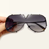 OEC CPO Men's Oversized Pilot Sunglasses - UV400 Gradient Designer Shades