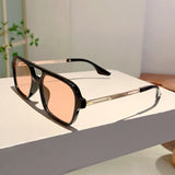 Chic Grey Square Sunglasses: Women's UV400 Fashion Eyewear
