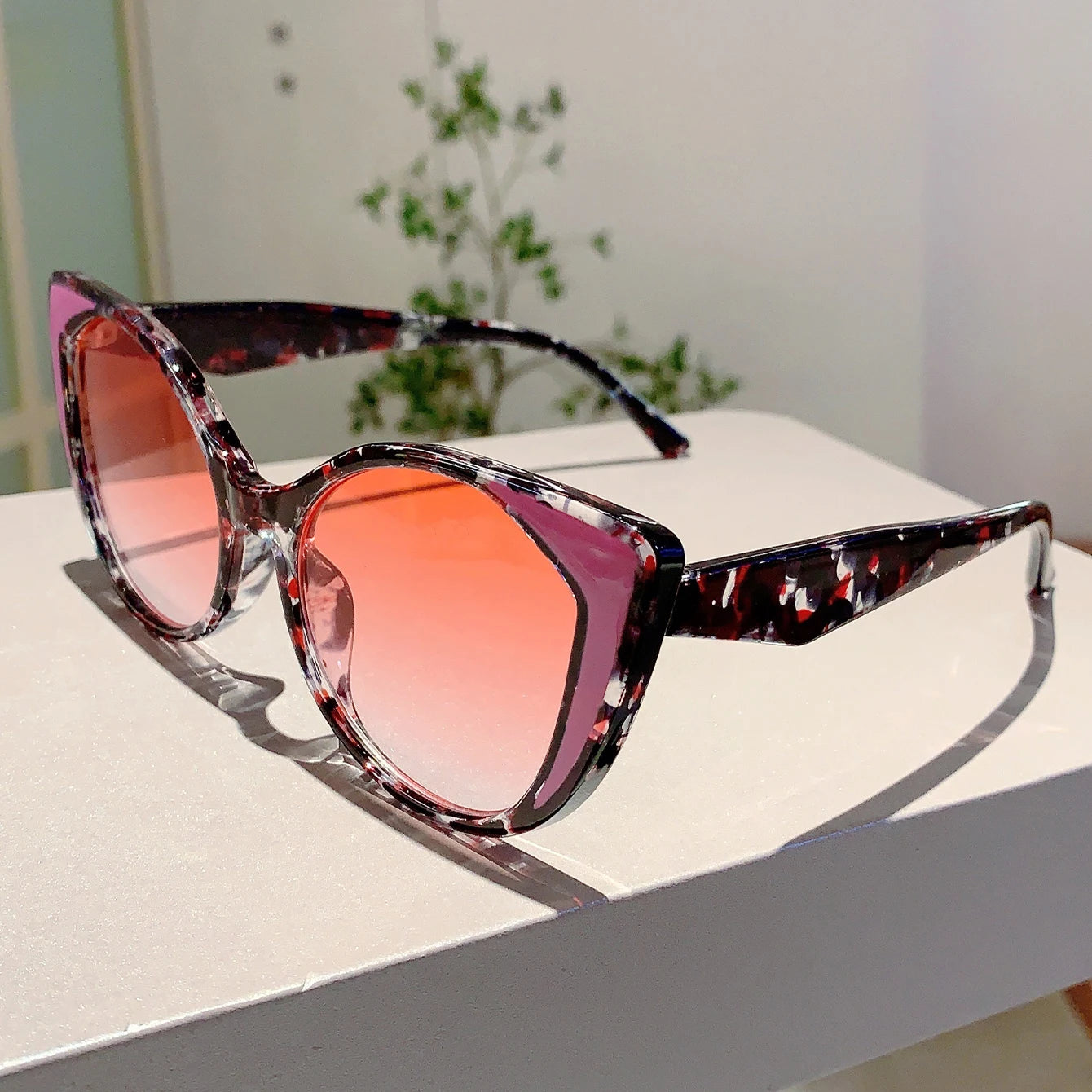 Luxe Leopard Cat Eye Sunglasses - Gradient UV400 Protection