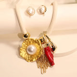 Vintage Pearl & Leaf Pendant Necklace