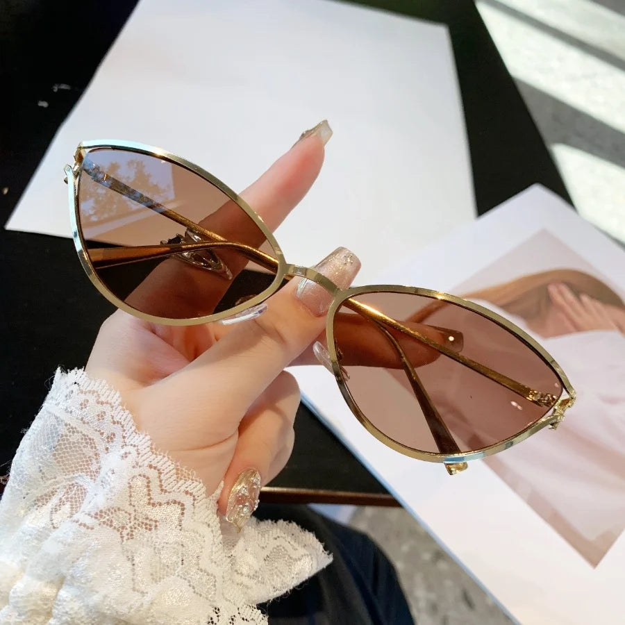 RELEN Chic Metal Cat Eye Sunglasses - Vintage Small Frame Design
