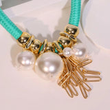 El collar de perlas Avant