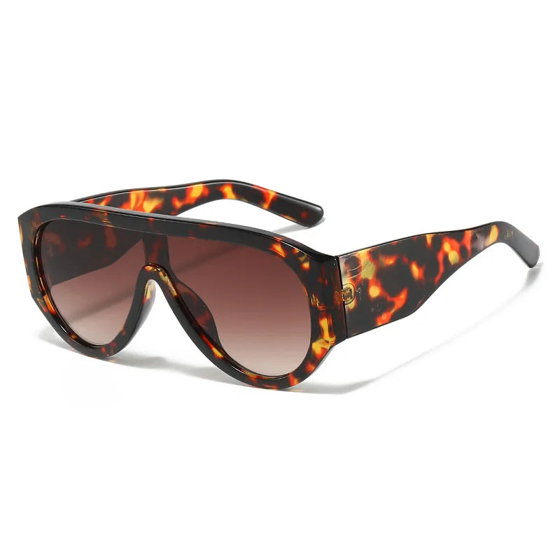 Retro Luxe Square Rivet Sunglasses - UV400 Vintage Shades for Men & Women