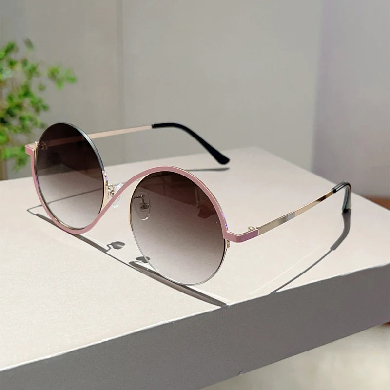 Chic Oversized Round Gradient Sunglasses | UV400 Beach Vacation Shades