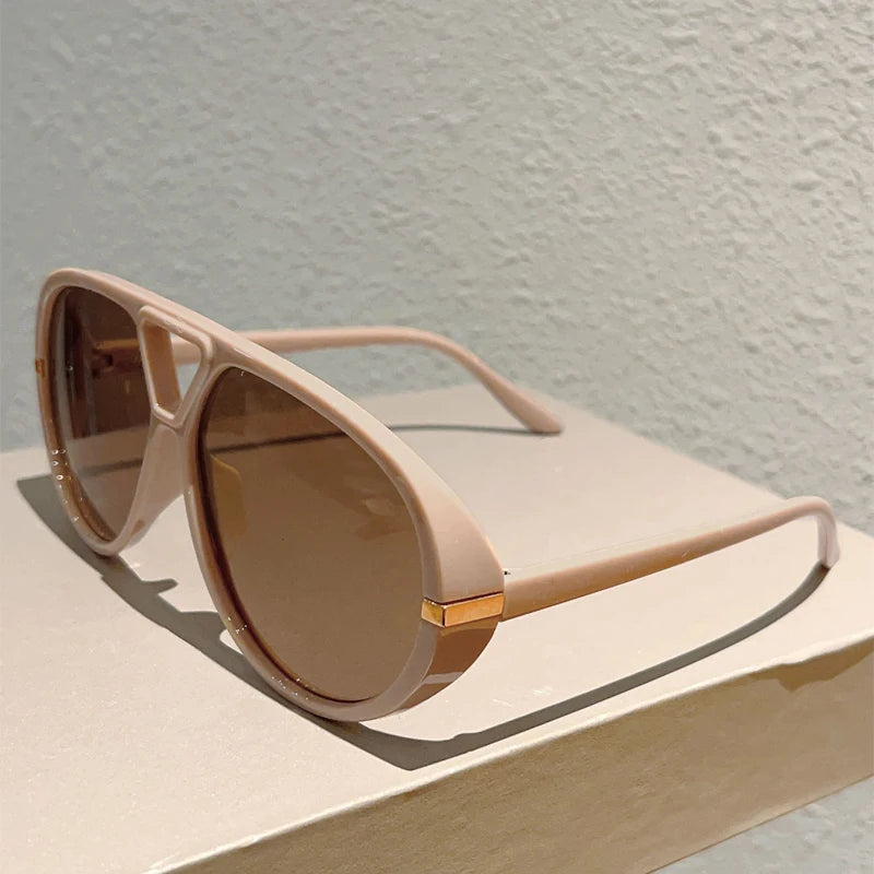 Chic Oversized Pilot Sunglasses - UV400 Gradient & Anti-Reflective