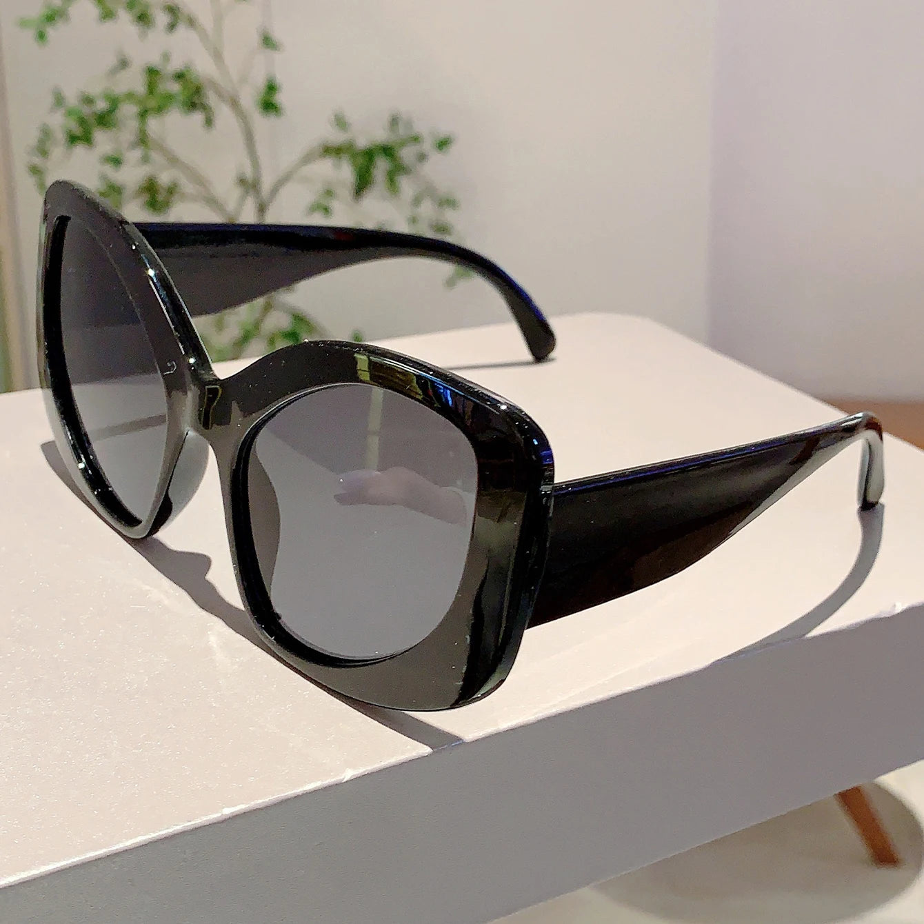 KAMMPT Irregular Oversized Sunglasses - Chic UV400 Gradient Shades