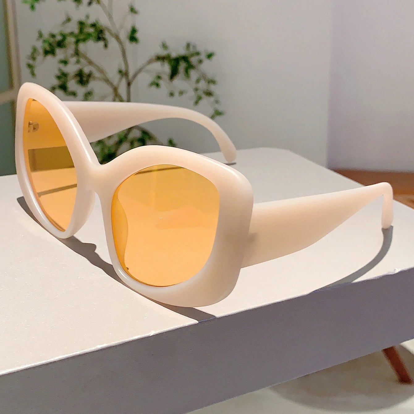 KAMMPT Irregular Oversized Sunglasses - Chic UV400 Gradient Shades