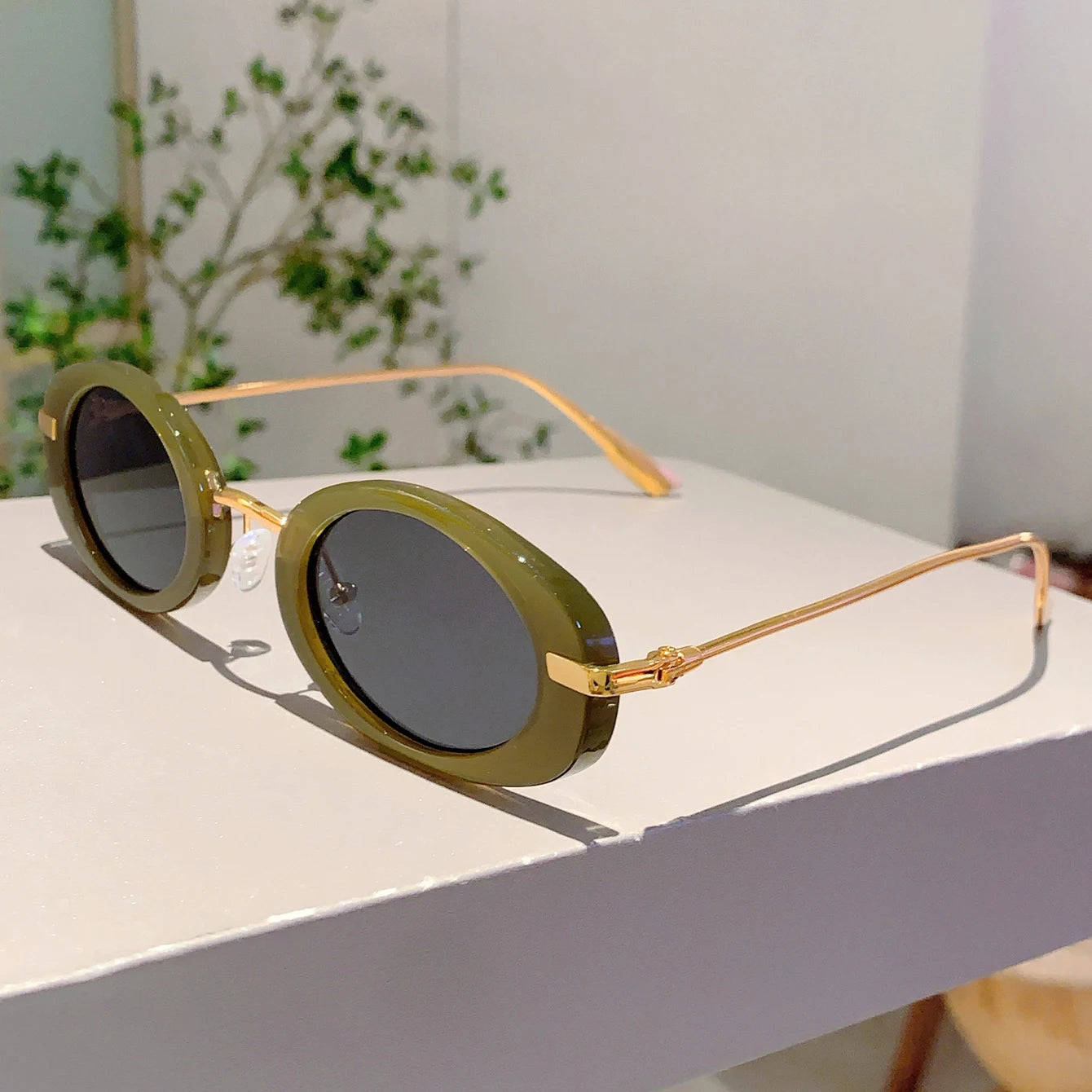 Luxury Retro Oval Sunglasses - Leopard Print UV400 Designer Shades