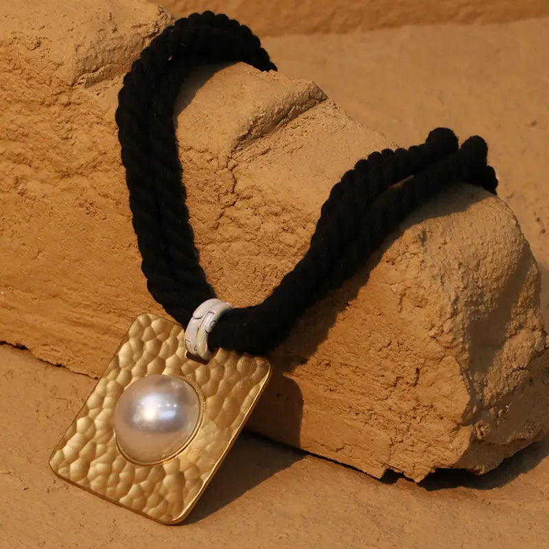 The Oracle Pendant