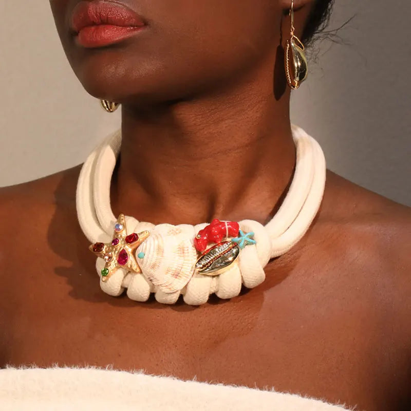 El collar de la corona Oceana