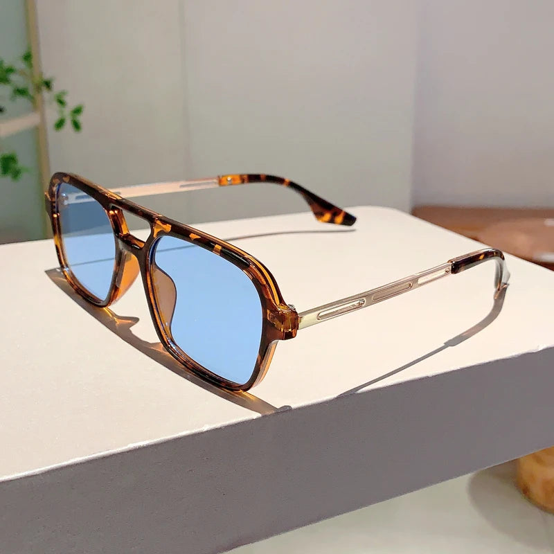 Chic Grey Square Sunglasses: Women's UV400 Fashion Eyewear