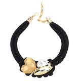 El collar del oráculo dorado