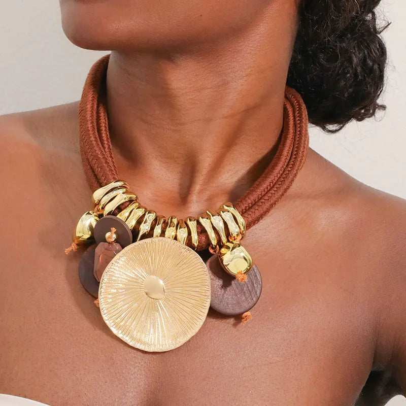 Statement Beaded Necklace with Round Pendant for Woman Girl Wedding Party Jewelry