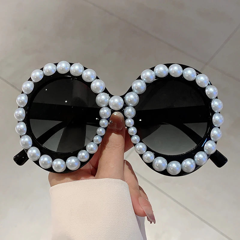KAMMPT Pearl-Embellished Retro Round Sunglasses - Chic UV400 Shades
