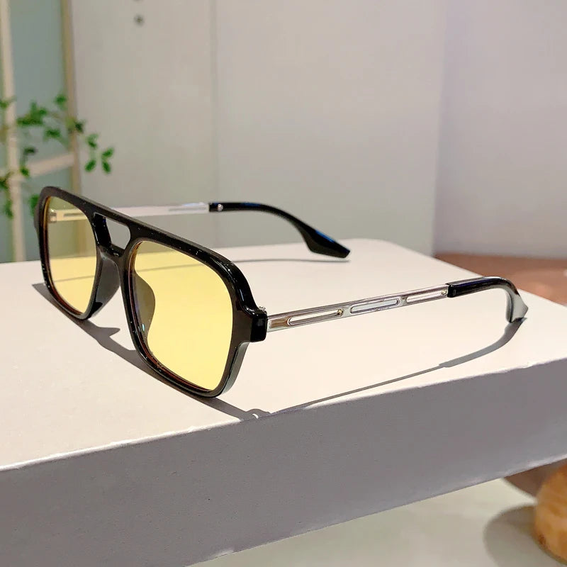 Chic Grey Square Sunglasses: Women's UV400 Fashion Eyewear
