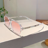 Chic Grey Square Sunglasses: Women's UV400 Fashion Eyewear