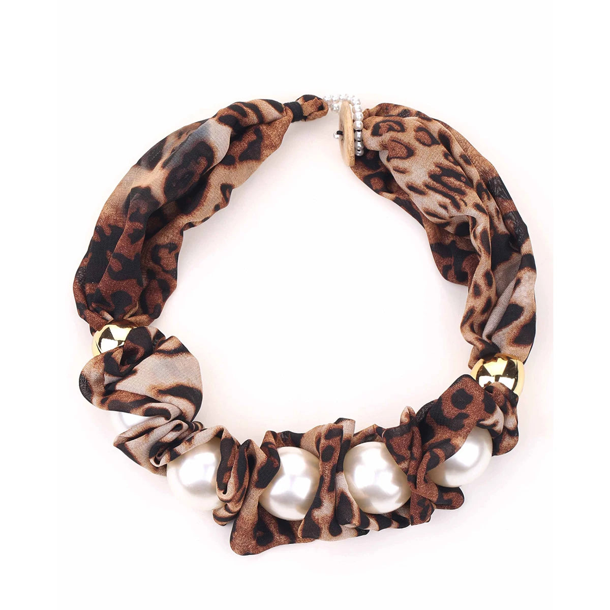 El collar de la musa Mzuri