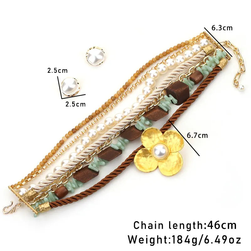 El collar llamativo Nile Bloom