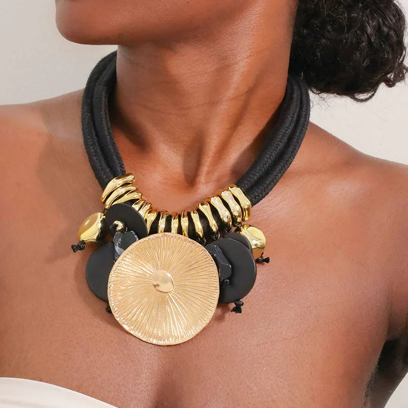 Statement Beaded Necklace with Round Pendant for Woman Girl Wedding Party Jewelry