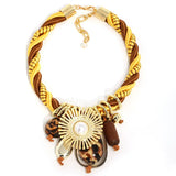 Collar colgante de la Reina del Sol
