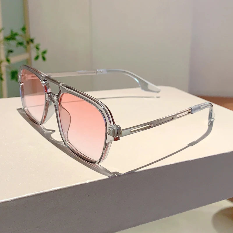 Chic Grey Square Sunglasses: Women's UV400 Fashion Eyewear