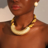 El collar Nubia Torque
