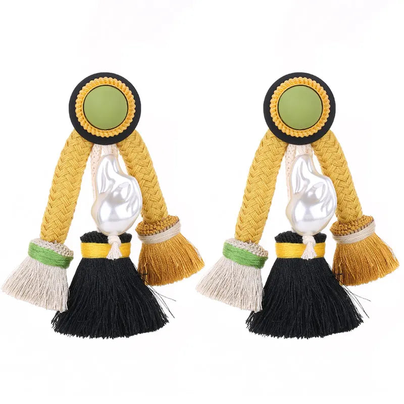 Pendientes colgantes con múltiples borlas Makeda