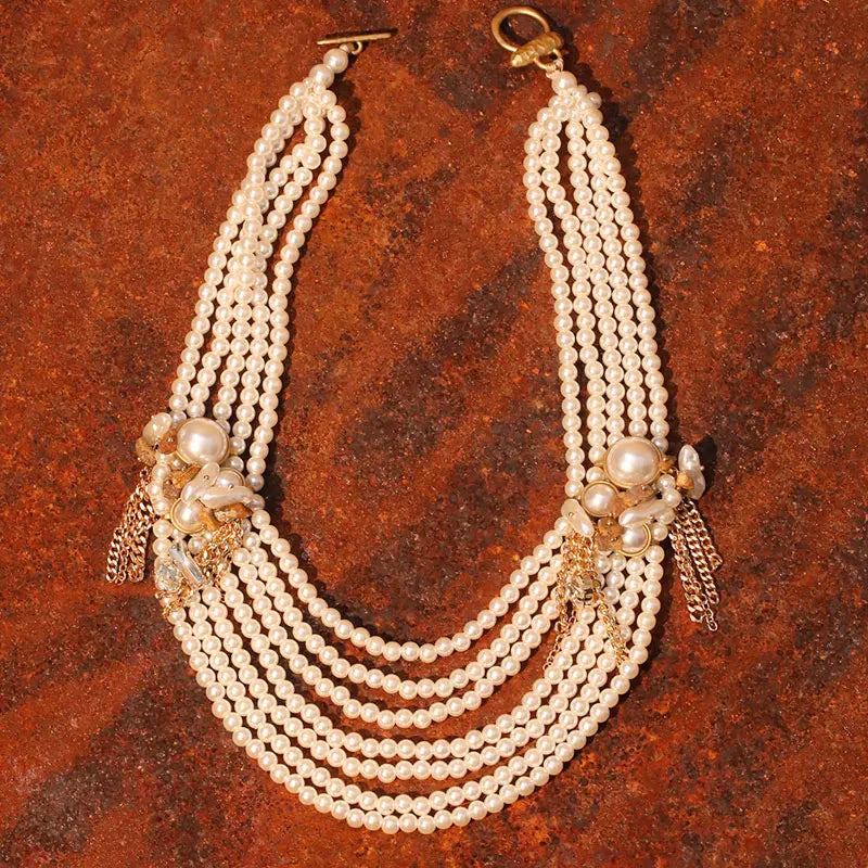 El collar de la corona y la perla