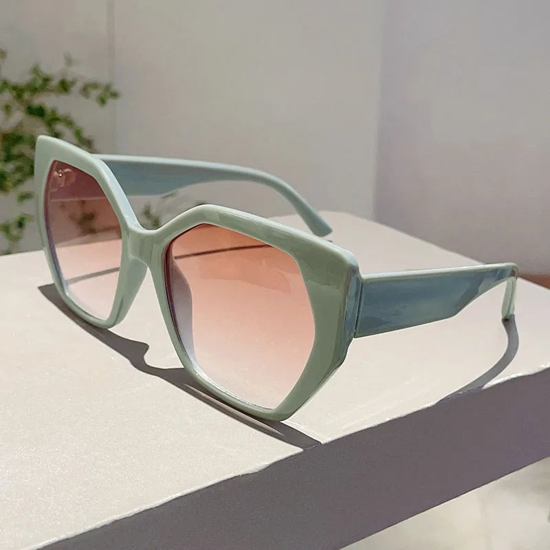 Polygon Gradient Black Sunglasses - Luxury UV400 Women's Shades
