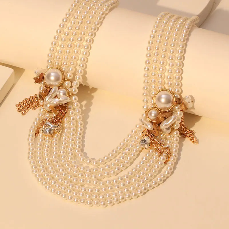El collar de la corona y la perla