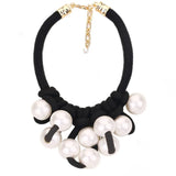 El collar Noir Orb