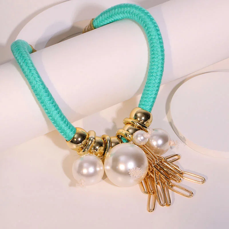 El collar de perlas Avant