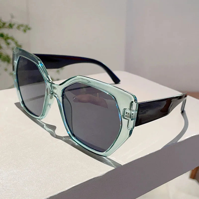 Polygon Gradient Black Sunglasses - Luxury UV400 Women's Shades