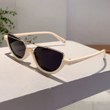 KAMMPT Luxe Leopard Cat Eye Sunglasses - UV400 Trendsetter Shades