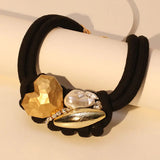 El collar del oráculo dorado