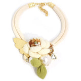 El collar del susurro del Edén